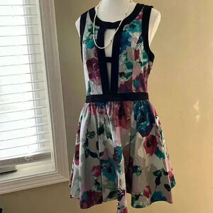 [L]Keepsake The Label  Cotton Floral Crewneck Mini Dress-EUC